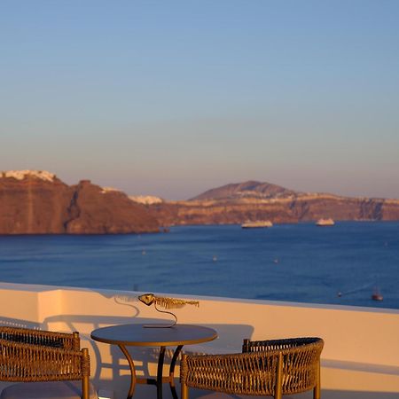 Oia Treasures Art Suites Екстериор снимка