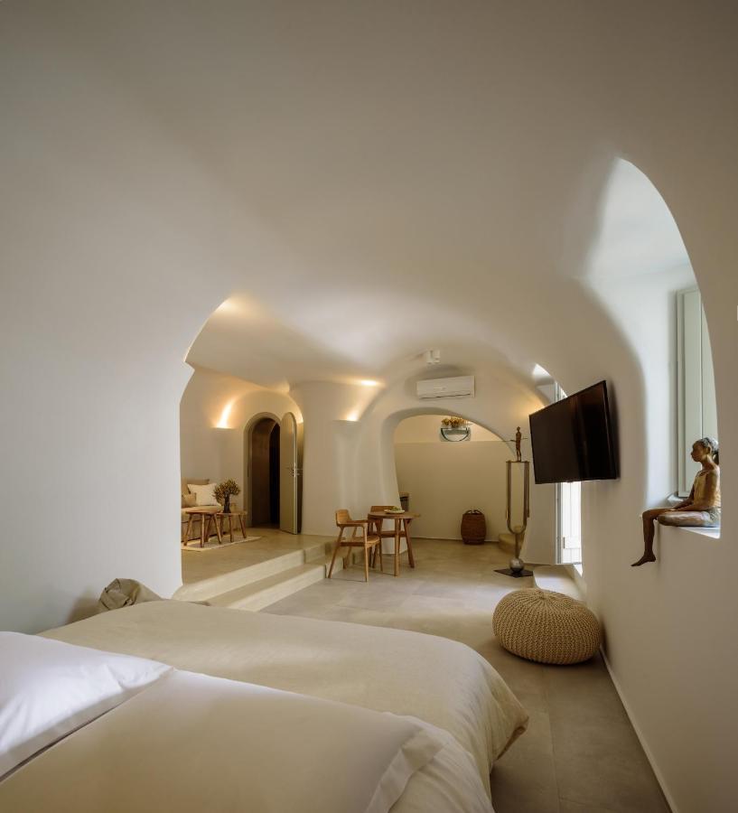 Oia Treasures Art Suites Екстериор снимка