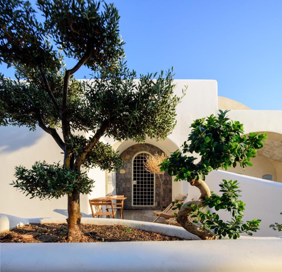 Oia Treasures Art Suites Екстериор снимка