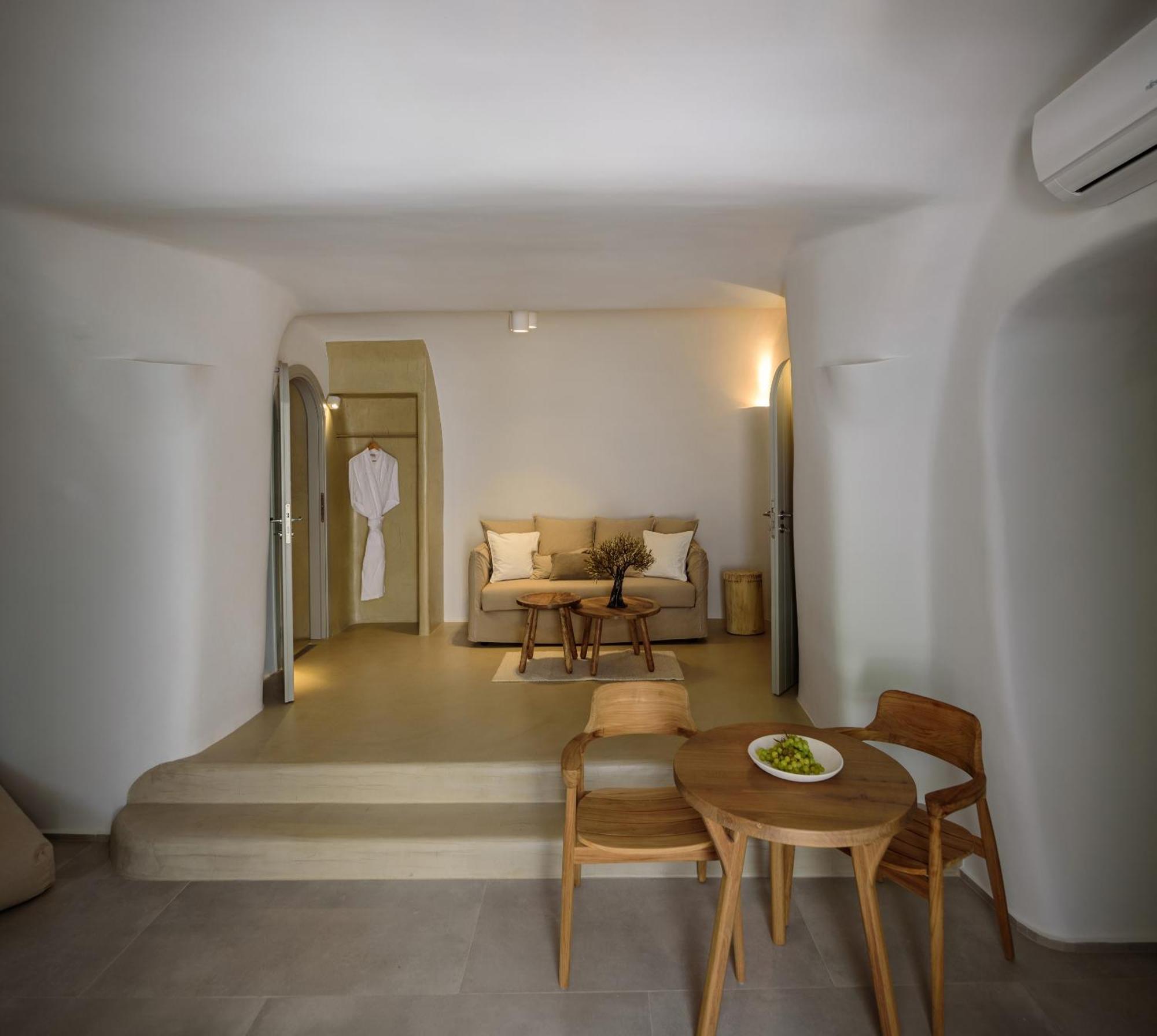 Oia Treasures Art Suites Екстериор снимка