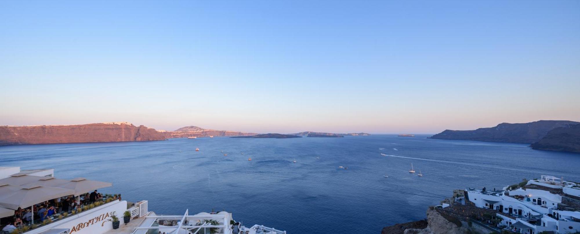 Oia Treasures Art Suites Екстериор снимка