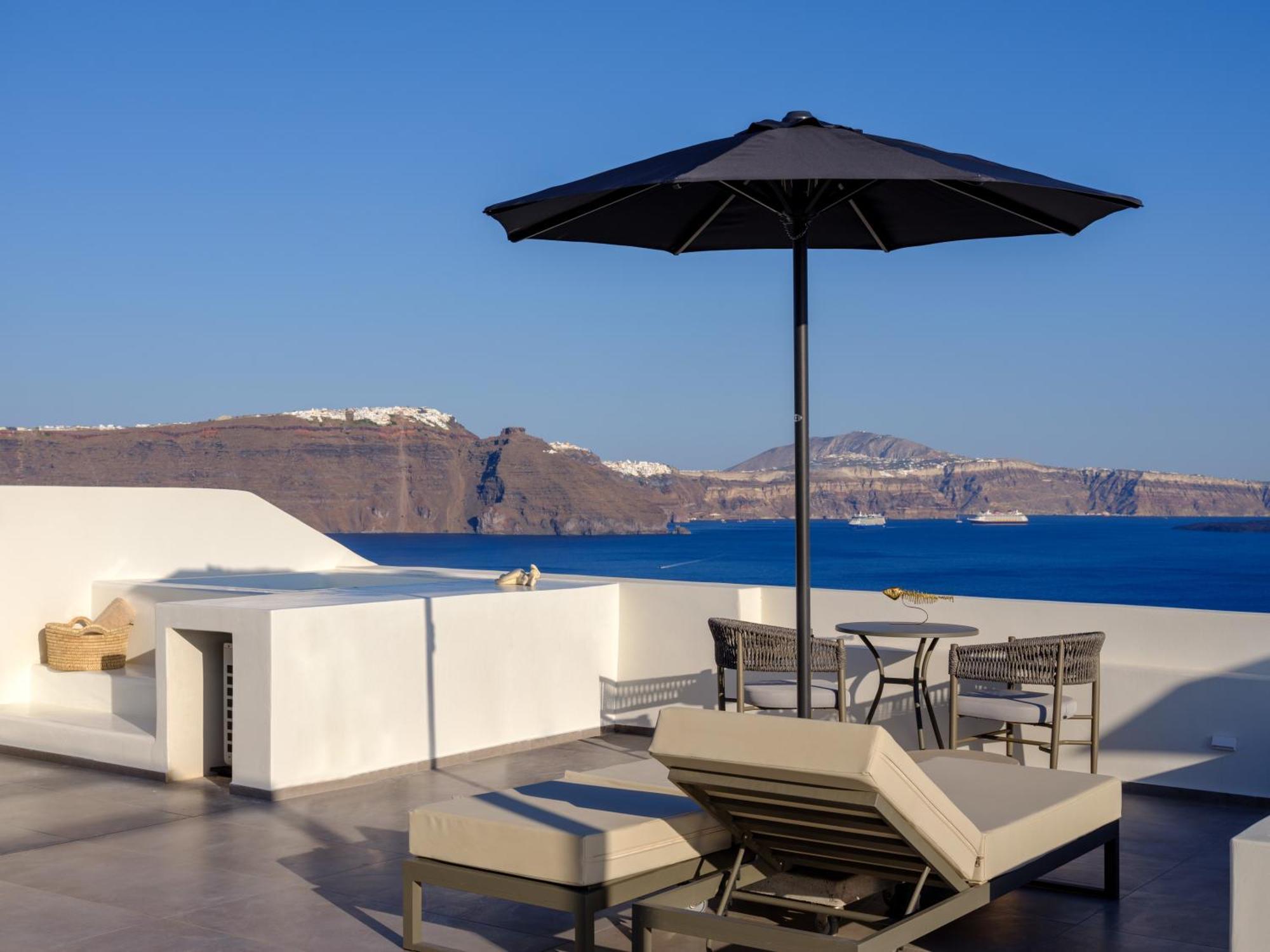Oia Treasures Art Suites Екстериор снимка