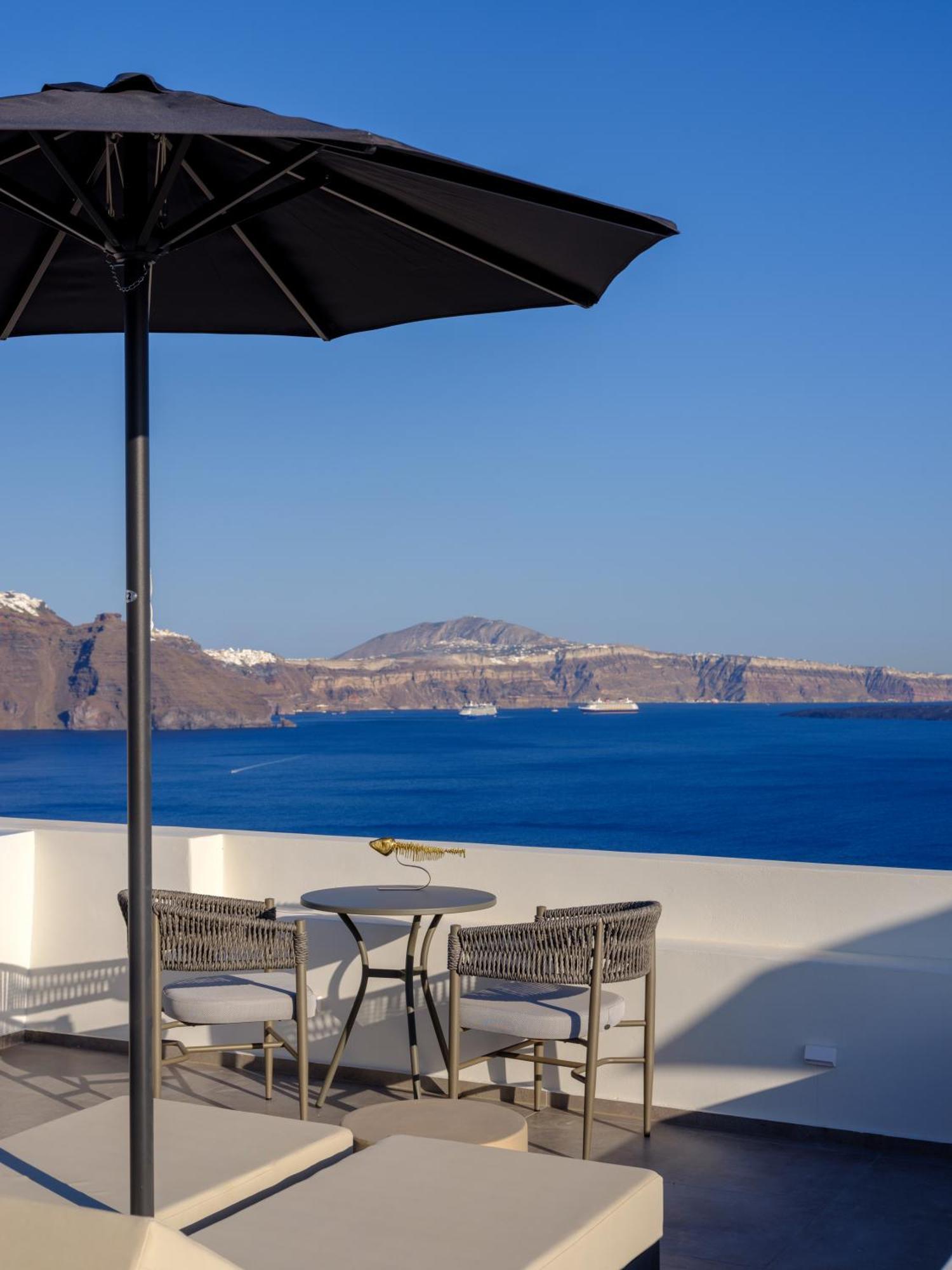 Oia Treasures Art Suites Екстериор снимка