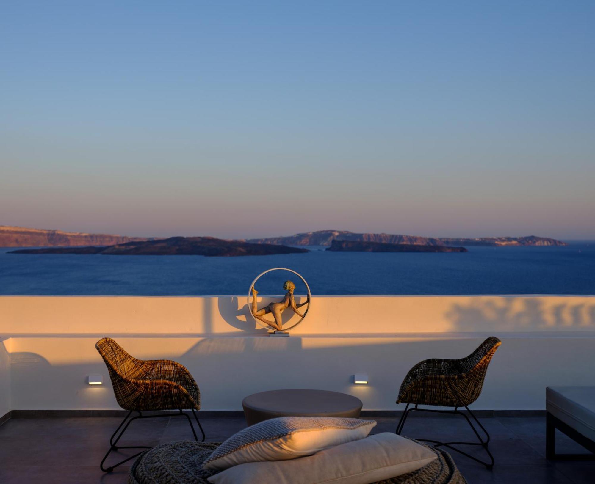 Oia Treasures Art Suites Екстериор снимка